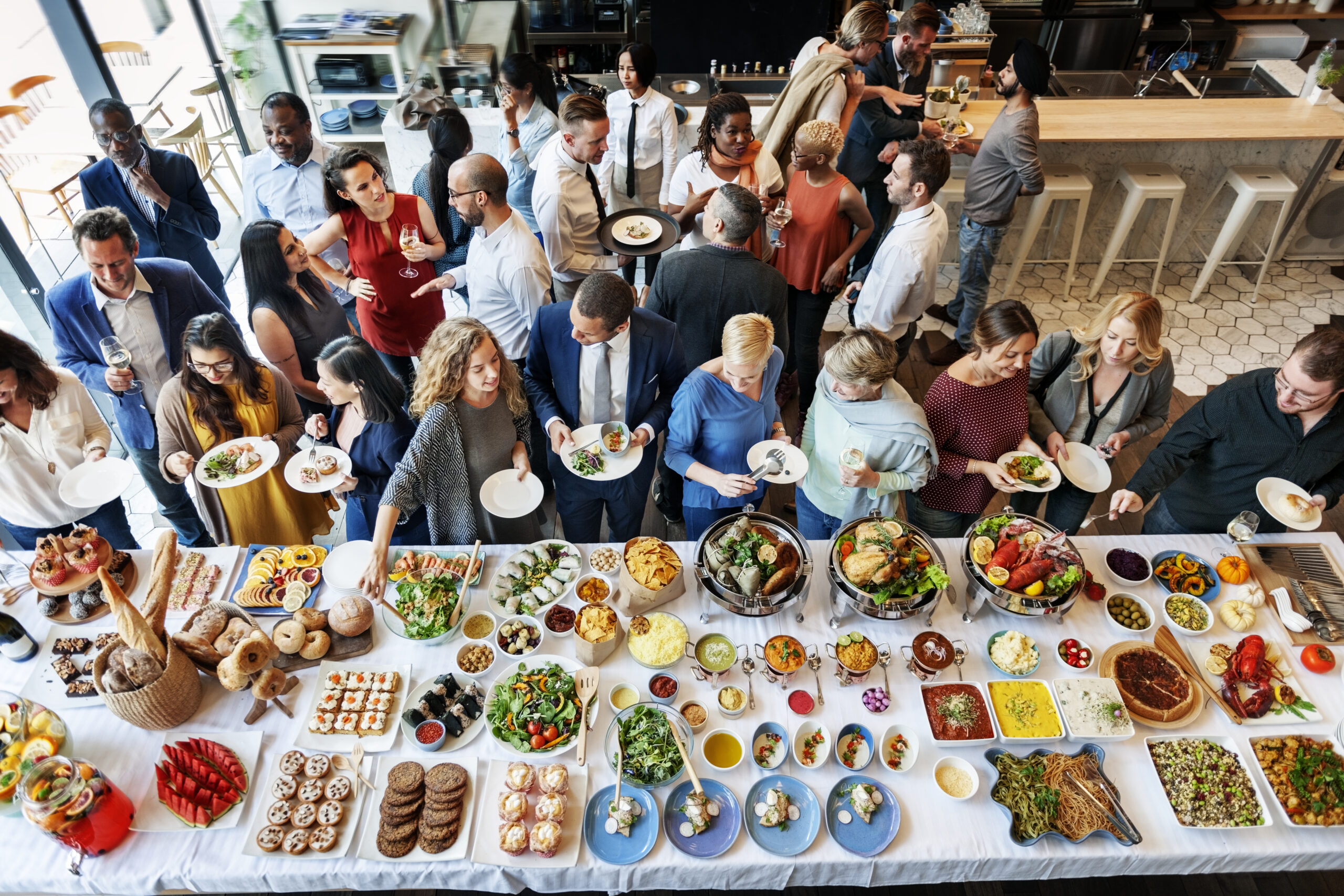 Waarom party catering de stille gastheer is van elk feest